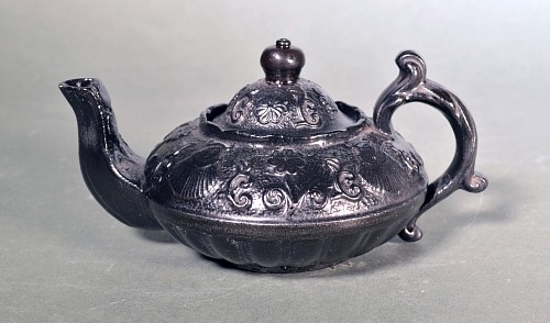 Inventory:  British Pottery, English Staffordshire Pottery Black Small Teapot & Cover, 1820s, $450