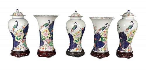 Chinese Export Porcelain Vintage Tobacco Leaf Porcelain Garniture of Five Vases, 1960s $7,500