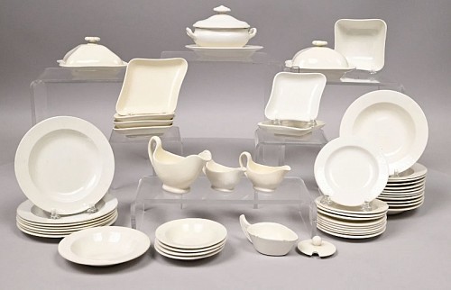 Creamware Pottery Wedgwood Creamware Child's Toy Dinner Service, Late 19th Century $950